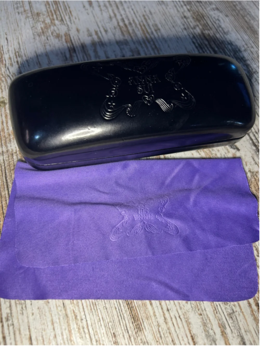 Women's Anna Sui Glasses Case and Cleaning Cloth, One Size, Black and Purple